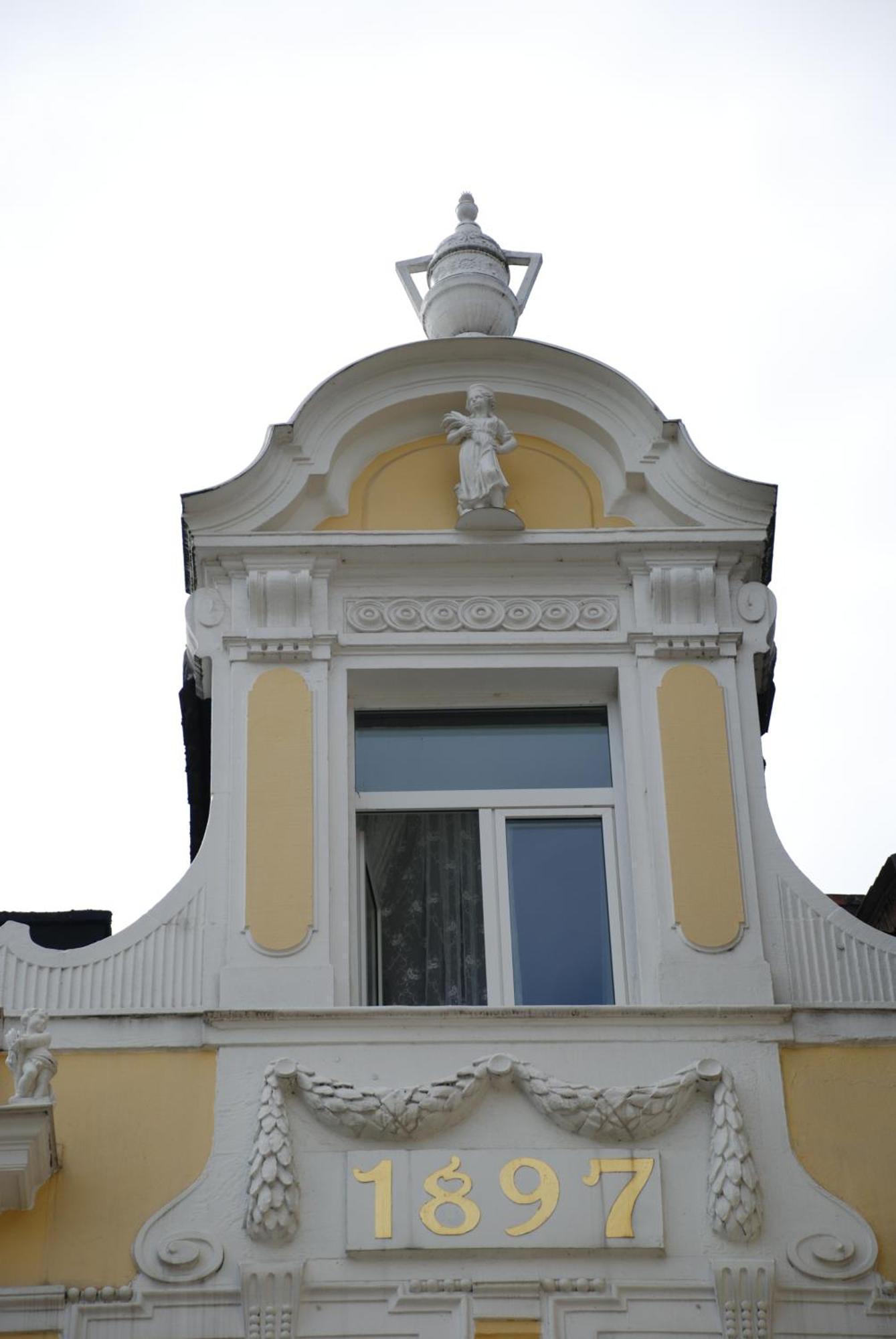 Hotel Rheinischer Hof Bad Soden Bad Soden am Taunus Exterior photo